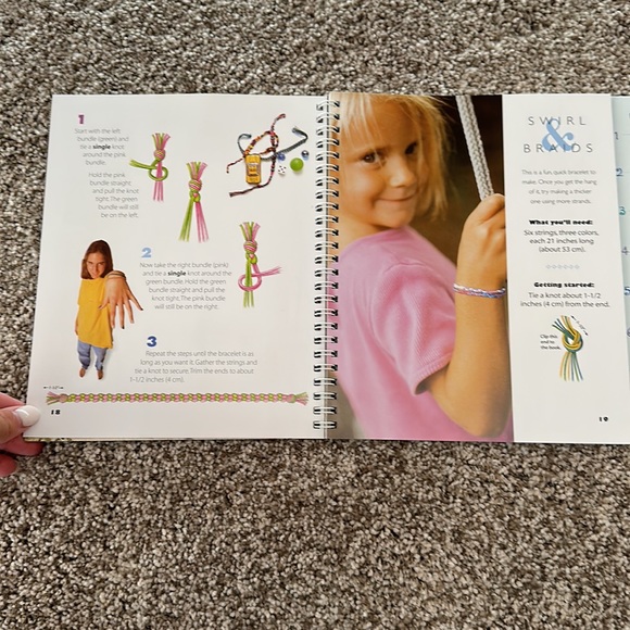Friendships Bracelet Book + String (“Floss”) - Picture 3 of 7